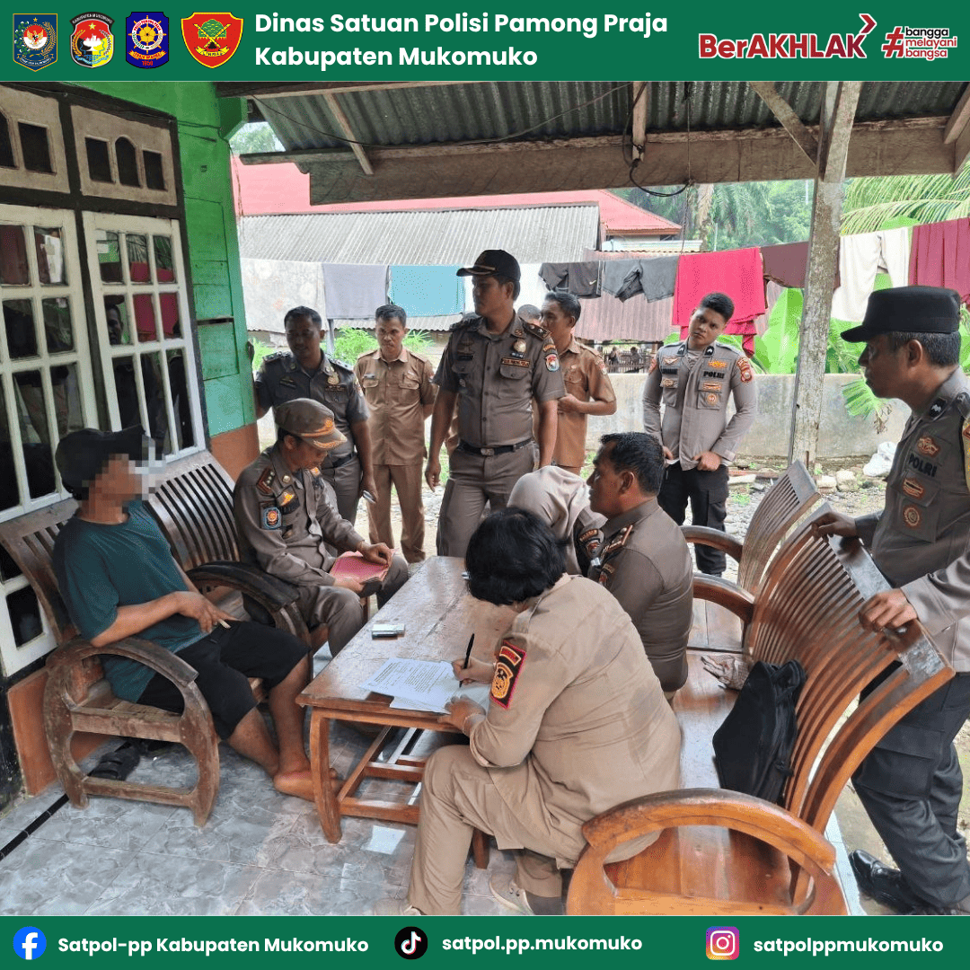SATPOL PP MUKOMUKO SITA 180 LITER TUAK DAN SEGEL 4 WARUNG DI KECAMATAN PENARIK